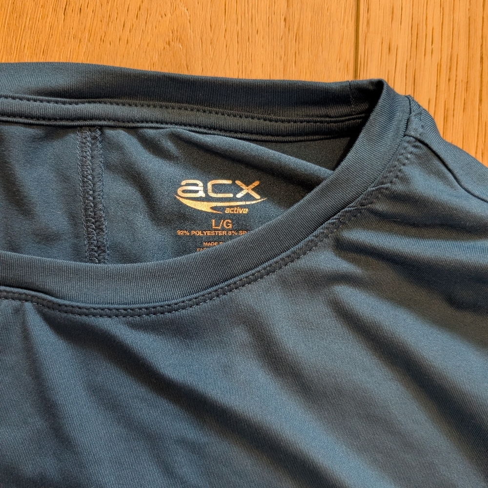 Size Large Active Top - Picture 3 of 6